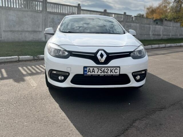 Рено Флюенс 2015 в Буче на Automoto.ua Белый Рено Флюенс, объемом двигателя 1.6 л и пробегом 215 тыс. км за 7500 $, фото 4 на Automoto.ua