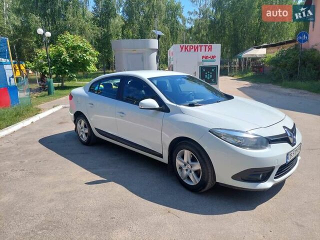 Белый Рено Флюенс, объемом двигателя 1.6 л и пробегом 102 тыс. км за 8000 $, фото 5 на Automoto.ua