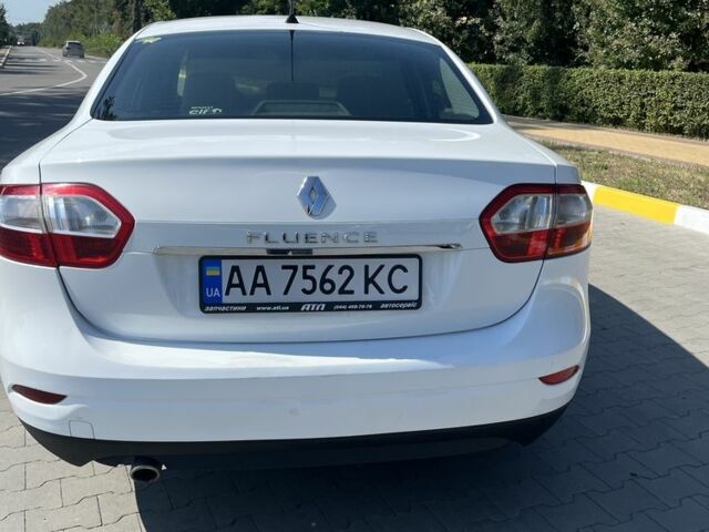 Білий Рено Флюенс, об'ємом двигуна 1.6 л та пробігом 215 тис. км за 7500 $, фото 1 на Automoto.ua