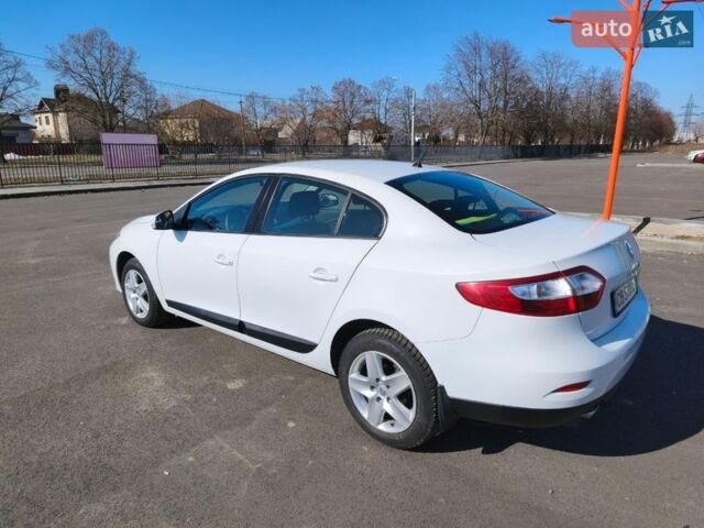 Білий Рено Флюенс, об'ємом двигуна 1.6 л та пробігом 107 тис. км за 7800 $, фото 3 на Automoto.ua