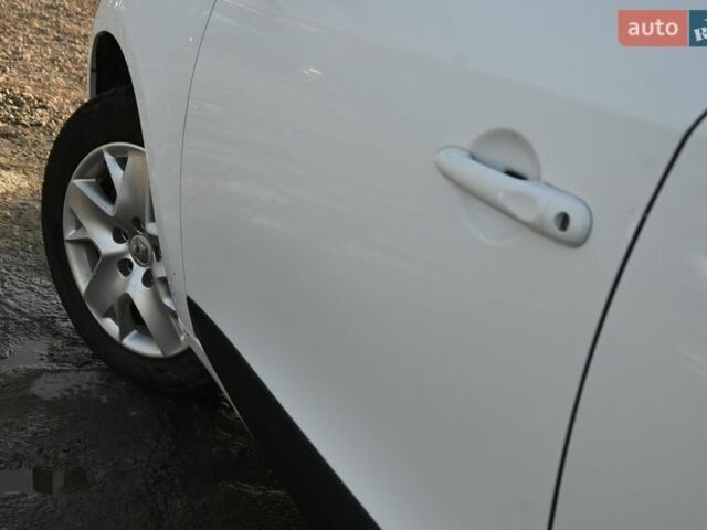 Білий Рено Флюенс, об'ємом двигуна 1.46 л та пробігом 214 тис. км за 7289 $, фото 15 на Automoto.ua