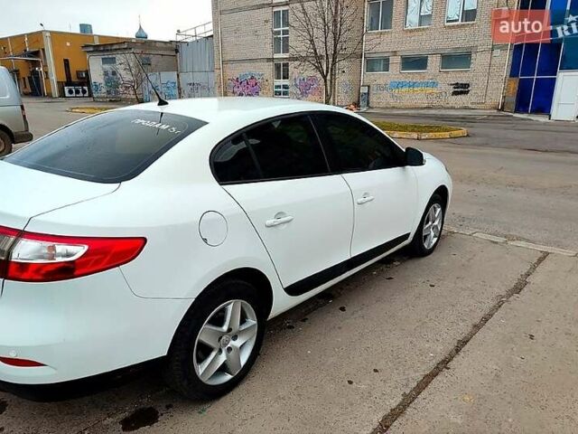Білий Рено Флюенс, об'ємом двигуна 1.5 л та пробігом 200 тис. км за 7999 $, фото 22 на Automoto.ua