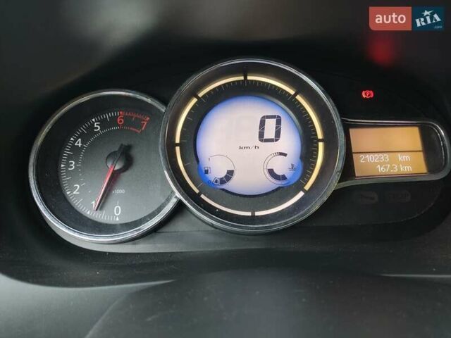 Білий Рено Флюенс, об'ємом двигуна 1.6 л та пробігом 210 тис. км за 6400 $, фото 14 на Automoto.ua