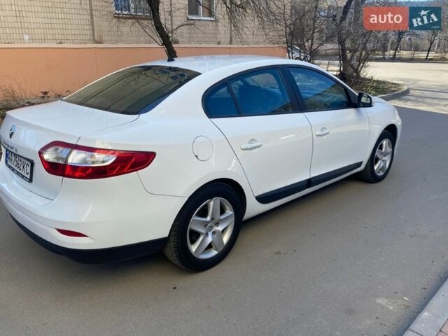 Білий Рено Флюенс, об'ємом двигуна 1.6 л та пробігом 225 тис. км за 6700 $, фото 3 на Automoto.ua