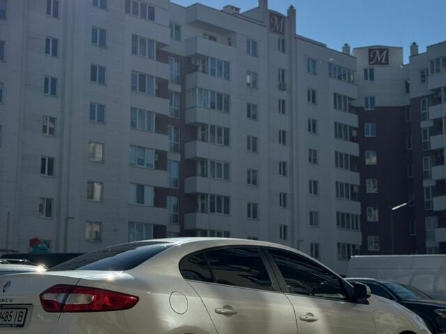 Білий Рено Флюенс, об'ємом двигуна 2 л та пробігом 220 тис. км за 7300 $, фото 11 на Automoto.ua