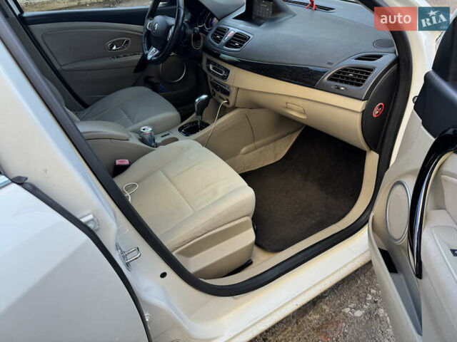 Білий Рено Флюенс, об'ємом двигуна 2 л та пробігом 217 тис. км за 8500 $, фото 26 на Automoto.ua