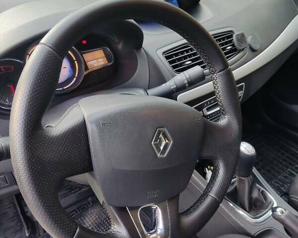 Білий Рено Флюенс, об'ємом двигуна 1.6 л та пробігом 210 тис. км за 6400 $, фото 10 на Automoto.ua