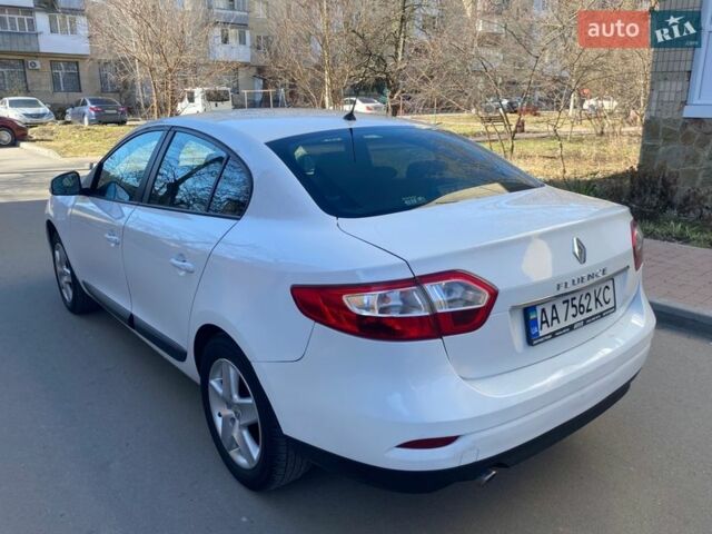 Белый Рено Флюенс, объемом двигателя 1.6 л и пробегом 225 тыс. км за 6500 $, фото 9 на Automoto.ua