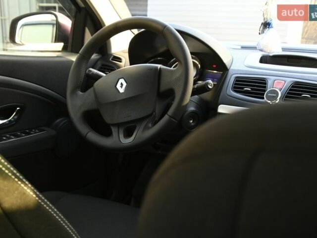 Білий Рено Флюенс, об'ємом двигуна 1.46 л та пробігом 214 тис. км за 7289 $, фото 26 на Automoto.ua