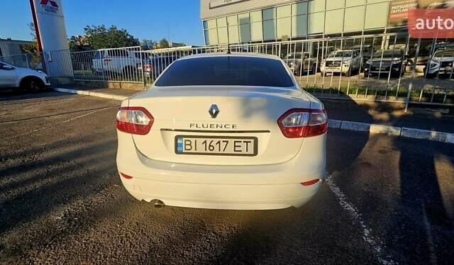 Білий Рено Флюенс, об'ємом двигуна 1.46 л та пробігом 156 тис. км за 9600 $, фото 9 на Automoto.ua