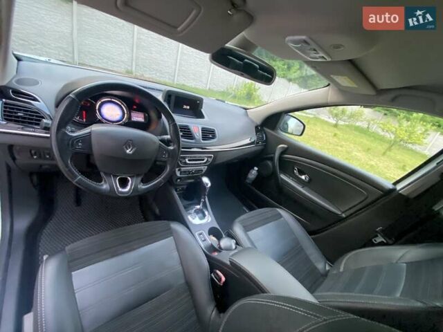 Білий Рено Флюенс, об'ємом двигуна 1.46 л та пробігом 149 тис. км за 10000 $, фото 10 на Automoto.ua