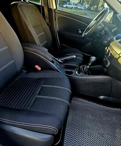 Белый Рено Флюенс, объемом двигателя 1.46 л и пробегом 156 тыс. км за 9600 $, фото 5 на Automoto.ua