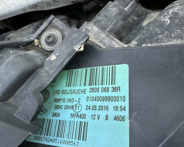 Белый Рено Флюенс, объемом двигателя 1.46 л и пробегом 152 тыс. км за 9300 $, фото 32 на Automoto.ua