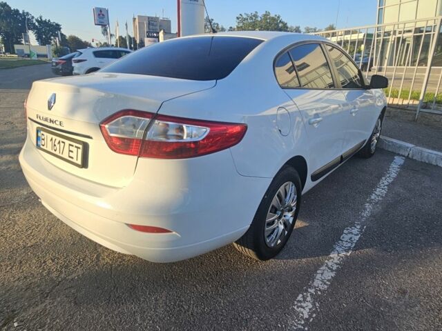 Белый Рено Флюенс, объемом двигателя 1.5 л и пробегом 155 тыс. км за 9600 $, фото 3 на Automoto.ua