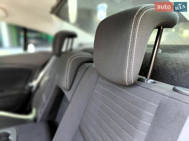Білий Рено Флюенс, об'ємом двигуна 1.46 л та пробігом 257 тис. км за 5990 $, фото 46 на Automoto.ua