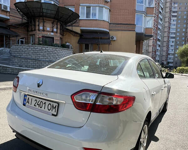 Білий Рено Флюенс, об'ємом двигуна 1.6 л та пробігом 218 тис. км за 7000 $, фото 2 на Automoto.ua