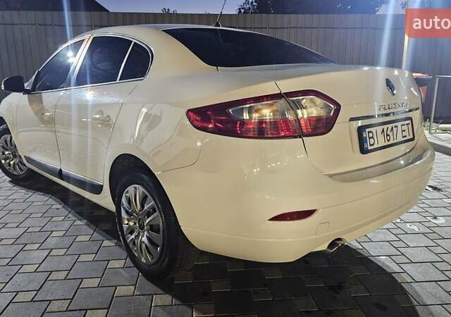 Белый Рено Флюенс, объемом двигателя 1.46 л и пробегом 156 тыс. км за 9600 $, фото 18 на Automoto.ua