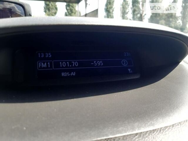 Белый Рено Флюенс, объемом двигателя 1.6 л и пробегом 176 тыс. км за 8300 $, фото 12 на Automoto.ua