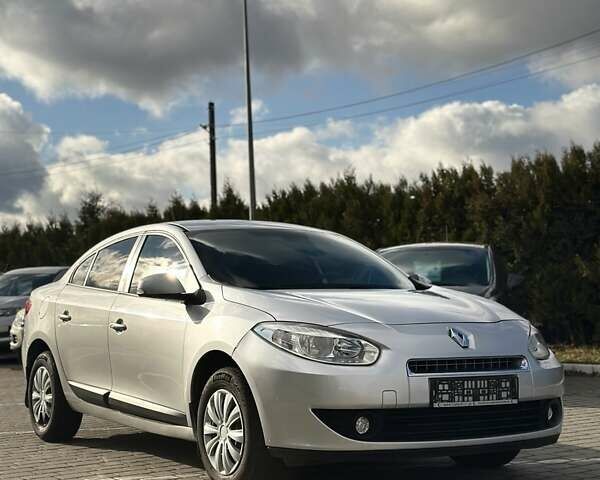 Бежевий Рено Флюенс, об'ємом двигуна 1.5 л та пробігом 195 тис. км за 5800 $, фото 4 на Automoto.ua