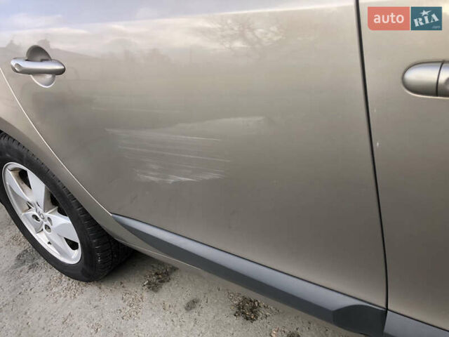 Бежевый Рено Флюенс, объемом двигателя 1.6 л и пробегом 295 тыс. км за 5150 $, фото 10 на Automoto.ua