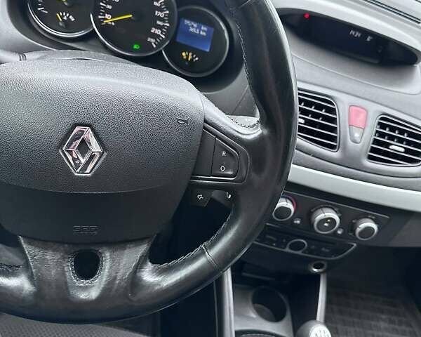 Бежевий Рено Флюенс, об'ємом двигуна 1.5 л та пробігом 195 тис. км за 5800 $, фото 11 на Automoto.ua