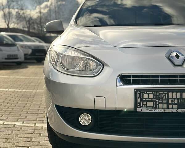 Бежевий Рено Флюенс, об'ємом двигуна 1.5 л та пробігом 195 тис. км за 5800 $, фото 5 на Automoto.ua