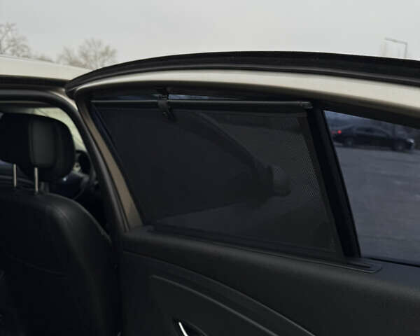 Бежевый Рено Флюенс, объемом двигателя 1.6 л и пробегом 192 тыс. км за 6200 $, фото 18 на Automoto.ua