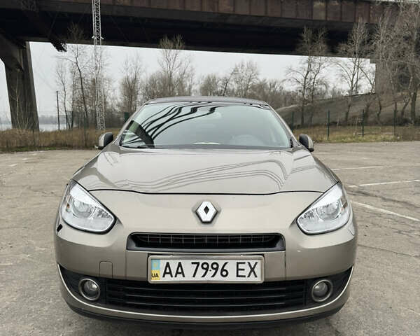 Бежевый Рено Флюенс, объемом двигателя 1.6 л и пробегом 192 тыс. км за 6200 $, фото 1 на Automoto.ua