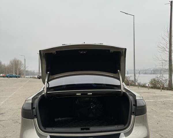 Бежевый Рено Флюенс, объемом двигателя 1.6 л и пробегом 192 тыс. км за 6200 $, фото 6 на Automoto.ua