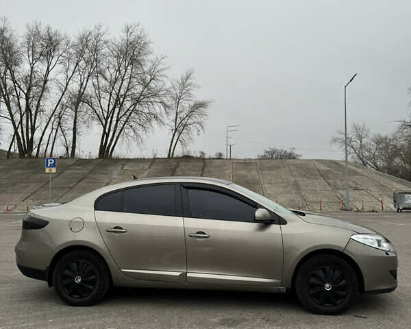 Бежевый Рено Флюенс, объемом двигателя 1.6 л и пробегом 192 тыс. км за 6200 $, фото 4 на Automoto.ua