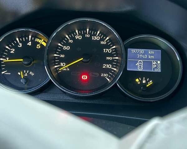 Бежевый Рено Флюенс, объемом двигателя 1.5 л и пробегом 198 тыс. км за 7500 $, фото 6 на Automoto.ua