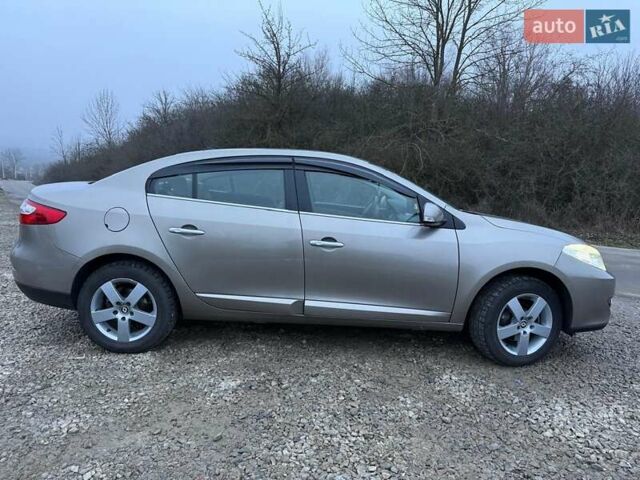 Бежевый Рено Флюенс, объемом двигателя 1.5 л и пробегом 198 тыс. км за 7500 $, фото 1 на Automoto.ua