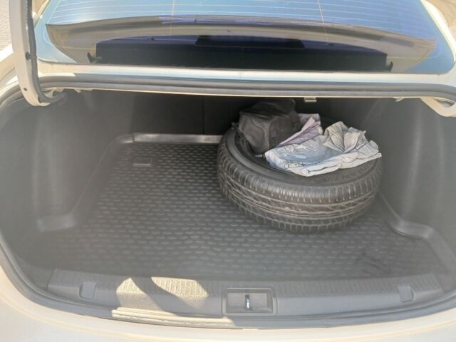 Рено Флюенс 2013 у Дніпро (Дніпропетровську) на Automoto.ua Бежевий Рено Флюенс, об'ємом двигуна 2 л та пробігом 125 тис. км за 8000 $, фото 6 на Automoto.ua