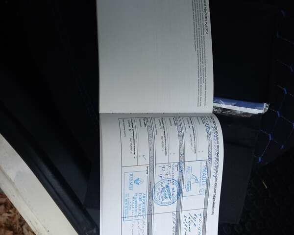 Бежевый Рено Флюенс, объемом двигателя 1.6 л и пробегом 275 тыс. км за 8000 $, фото 2 на Automoto.ua