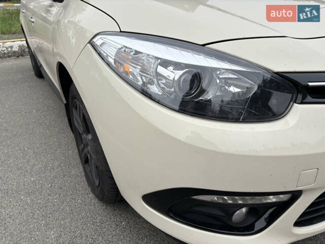 Бежевый Рено Флюенс, объемом двигателя 1.46 л и пробегом 160 тыс. км за 7600 $, фото 3 на Automoto.ua