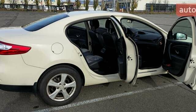 Бежевый Рено Флюенс, объемом двигателя 2 л и пробегом 229 тыс. км за 8000 $, фото 11 на Automoto.ua