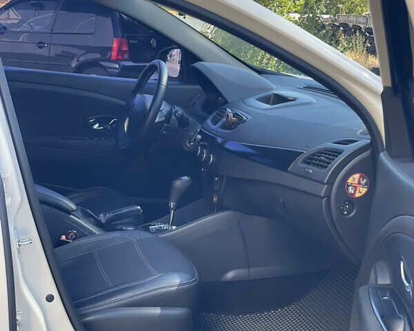 Бежевий Рено Флюенс, об'ємом двигуна 1.46 л та пробігом 238 тис. км за 7500 $, фото 15 на Automoto.ua