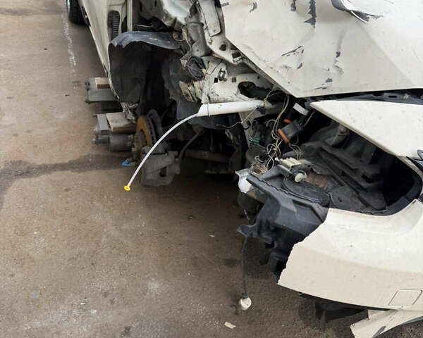 Бежевый Рено Флюенс, объемом двигателя 1.46 л и пробегом 220 тыс. км за 3200 $, фото 1 на Automoto.ua