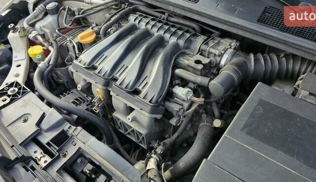 Бежевый Рено Флюенс, объемом двигателя 2 л и пробегом 229 тыс. км за 8000 $, фото 24 на Automoto.ua