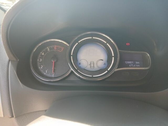 Рено Флюенс 2013 у Дніпро (Дніпропетровську) на Automoto.ua Бежевий Рено Флюенс, об'ємом двигуна 2 л та пробігом 125 тис. км за 8000 $, фото 4 на Automoto.ua