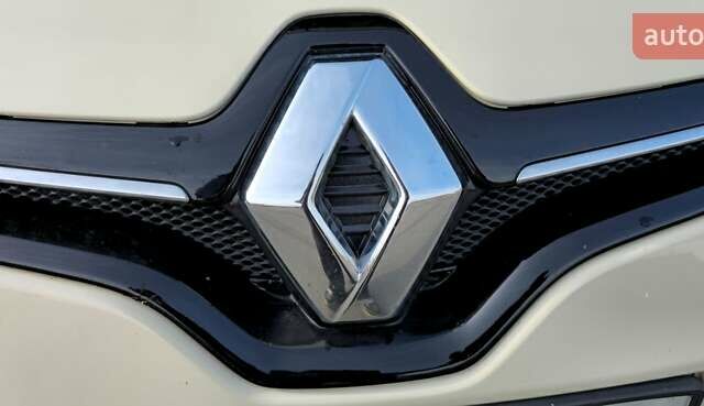 Бежевый Рено Флюенс, объемом двигателя 2 л и пробегом 229 тыс. км за 8000 $, фото 25 на Automoto.ua