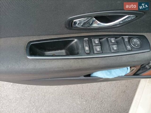 Бежевый Рено Флюенс, объемом двигателя 1.46 л и пробегом 226 тыс. км за 8300 $, фото 11 на Automoto.ua