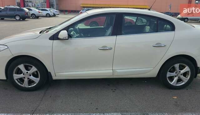 Бежевый Рено Флюенс, объемом двигателя 2 л и пробегом 229 тыс. км за 8000 $, фото 4 на Automoto.ua