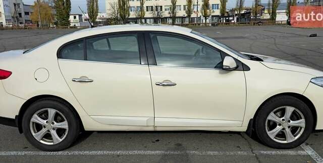 Бежевый Рено Флюенс, объемом двигателя 2 л и пробегом 229 тыс. км за 8000 $, фото 3 на Automoto.ua