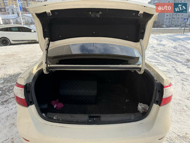 Бежевый Рено Флюенс, объемом двигателя 1.46 л и пробегом 170 тыс. км за 6700 $, фото 27 на Automoto.ua