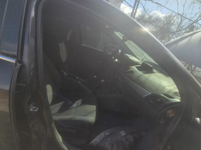 Чорний Рено Флюенс, об'ємом двигуна 1.5 л та пробігом 350 тис. км за 2500 $, фото 5 на Automoto.ua