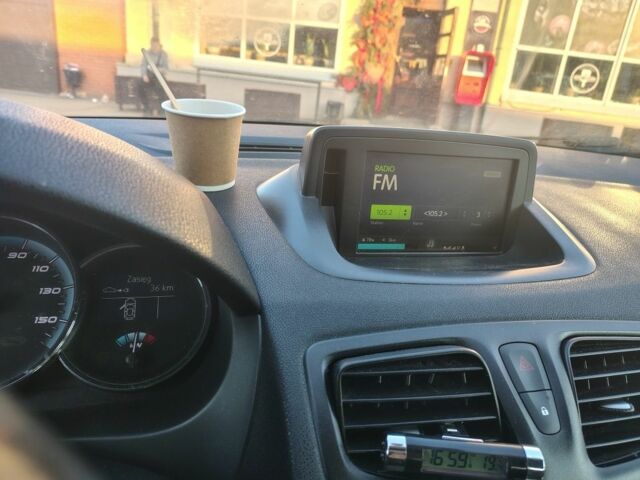 Черный Рено Флюенс, объемом двигателя 0 л и пробегом 164 тыс. км за 4000 $, фото 8 на Automoto.ua