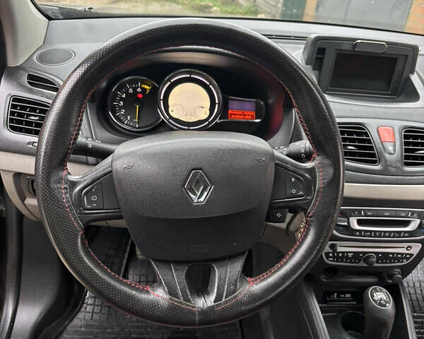 Черный Рено Флюенс, объемом двигателя 1.6 л и пробегом 195 тыс. км за 6800 $, фото 13 на Automoto.ua