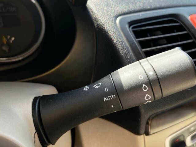 Черный Рено Флюенс, объемом двигателя 1.6 л и пробегом 144 тыс. км за 6500 $, фото 15 на Automoto.ua