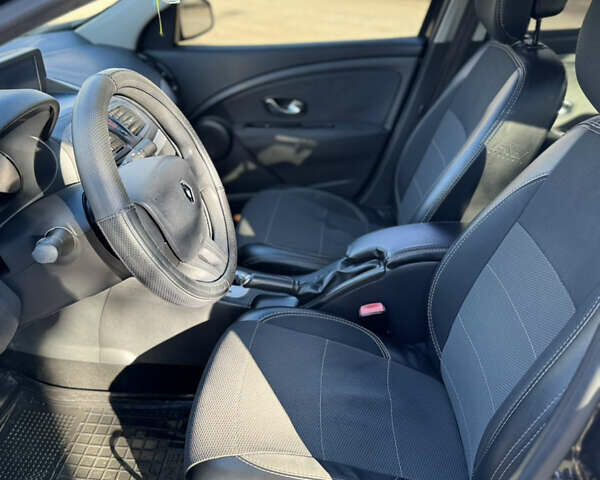 Чорний Рено Флюенс, об'ємом двигуна 1.6 л та пробігом 135 тис. км за 7700 $, фото 7 на Automoto.ua